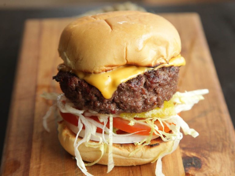 Cheeseburgers: Tips, Recipes, and Toppings