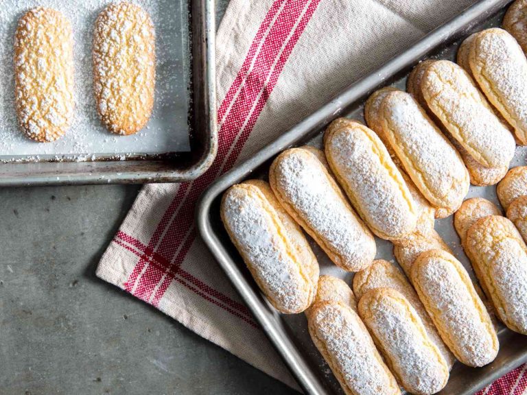 Ladyfingers: History, Recipes, and Storage Tips for Perfect Desserts