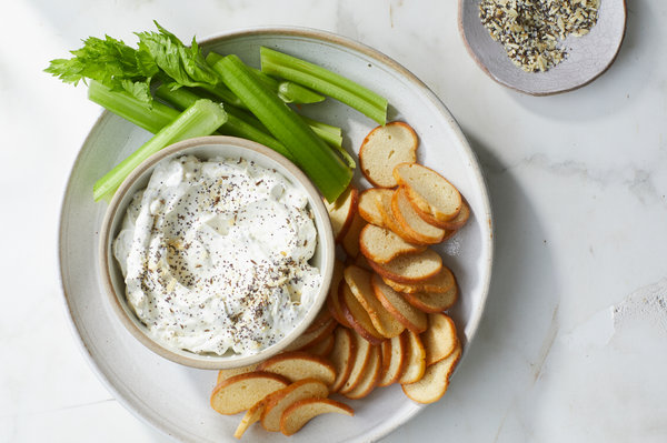 Everything Bagel Dip: Origins, Recipe, and Creative Uses for the Perfect Party Snack