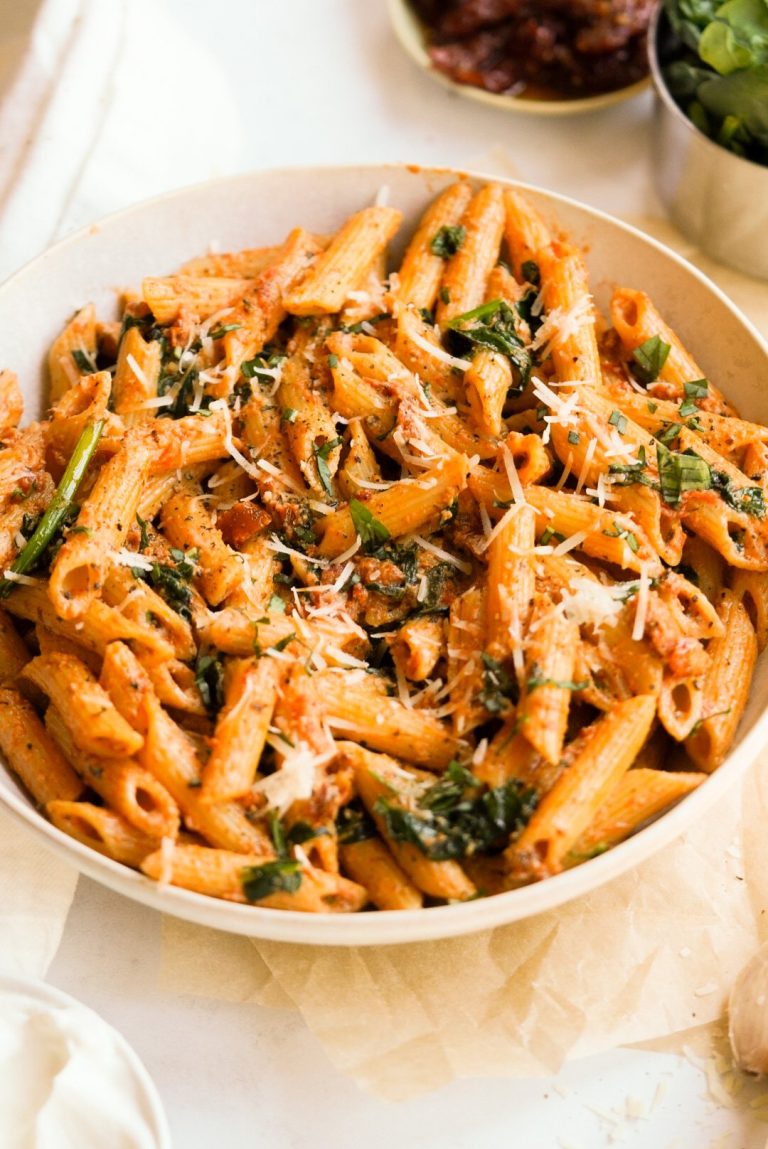 Tomato Spinach Chicken Pasta: Quick, Healthy, and Customizable Recipe Options