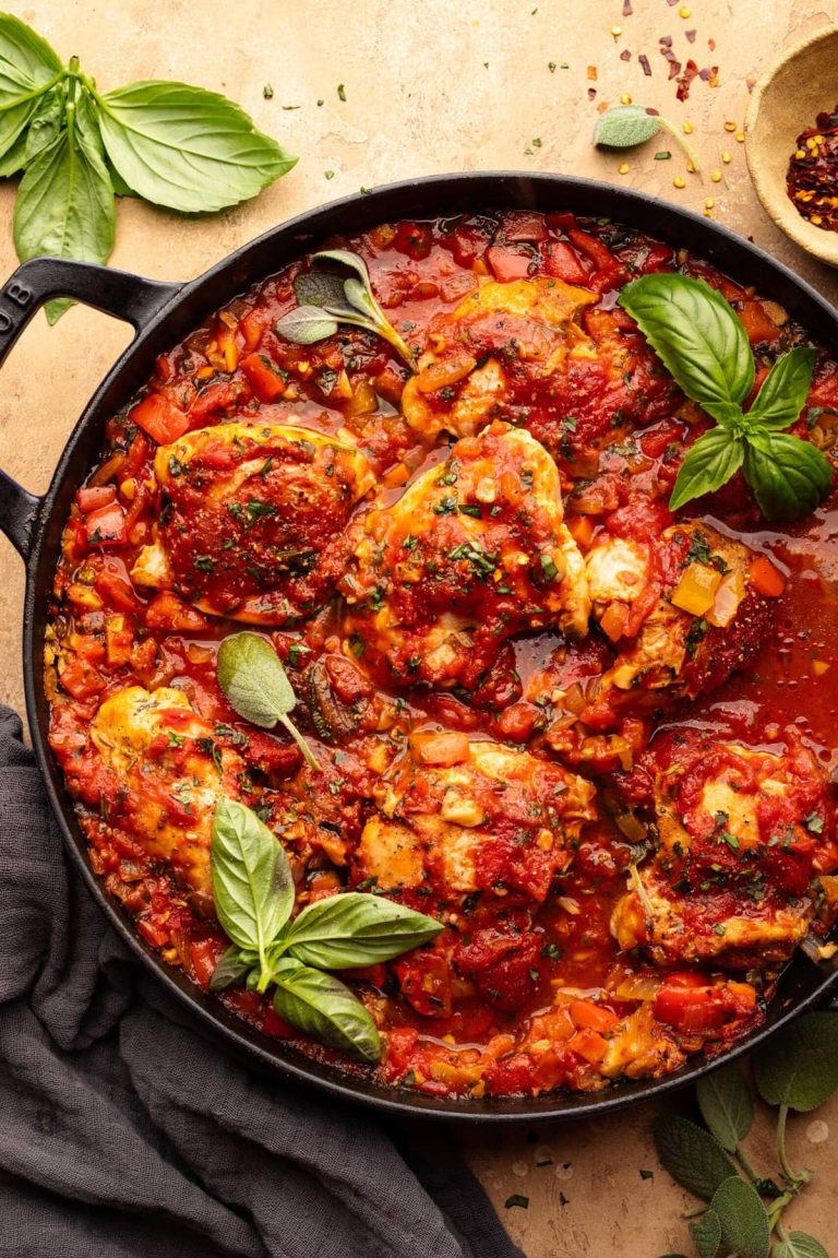 Hunter Style Chicken Cacciatore: Ingredients, Recipes, and Wine Pairings