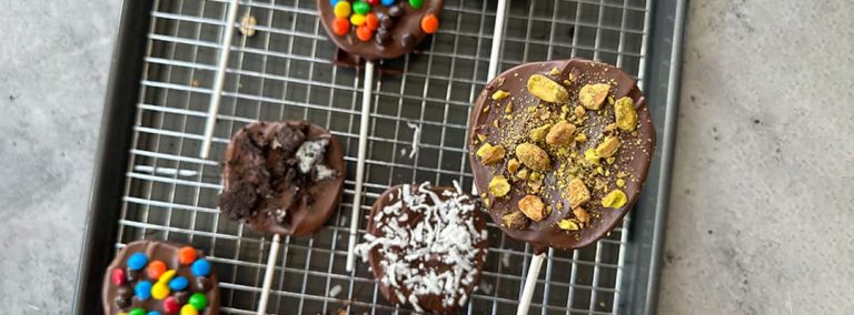 Chocolate Dipped Apples: History, Benefits, and Creative Topping Ideas