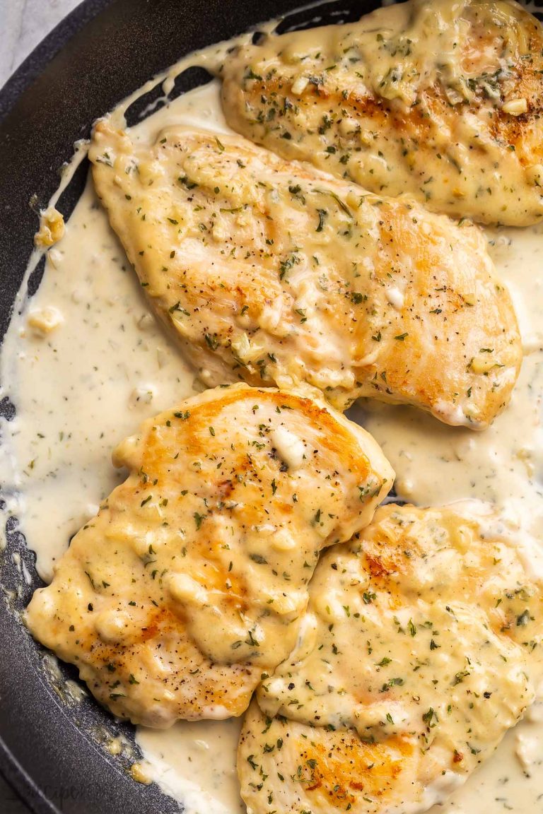 Tortellini Alfredo With Grilled Chicken Breasts: A Flavorful, Creamy Dinner Recipe