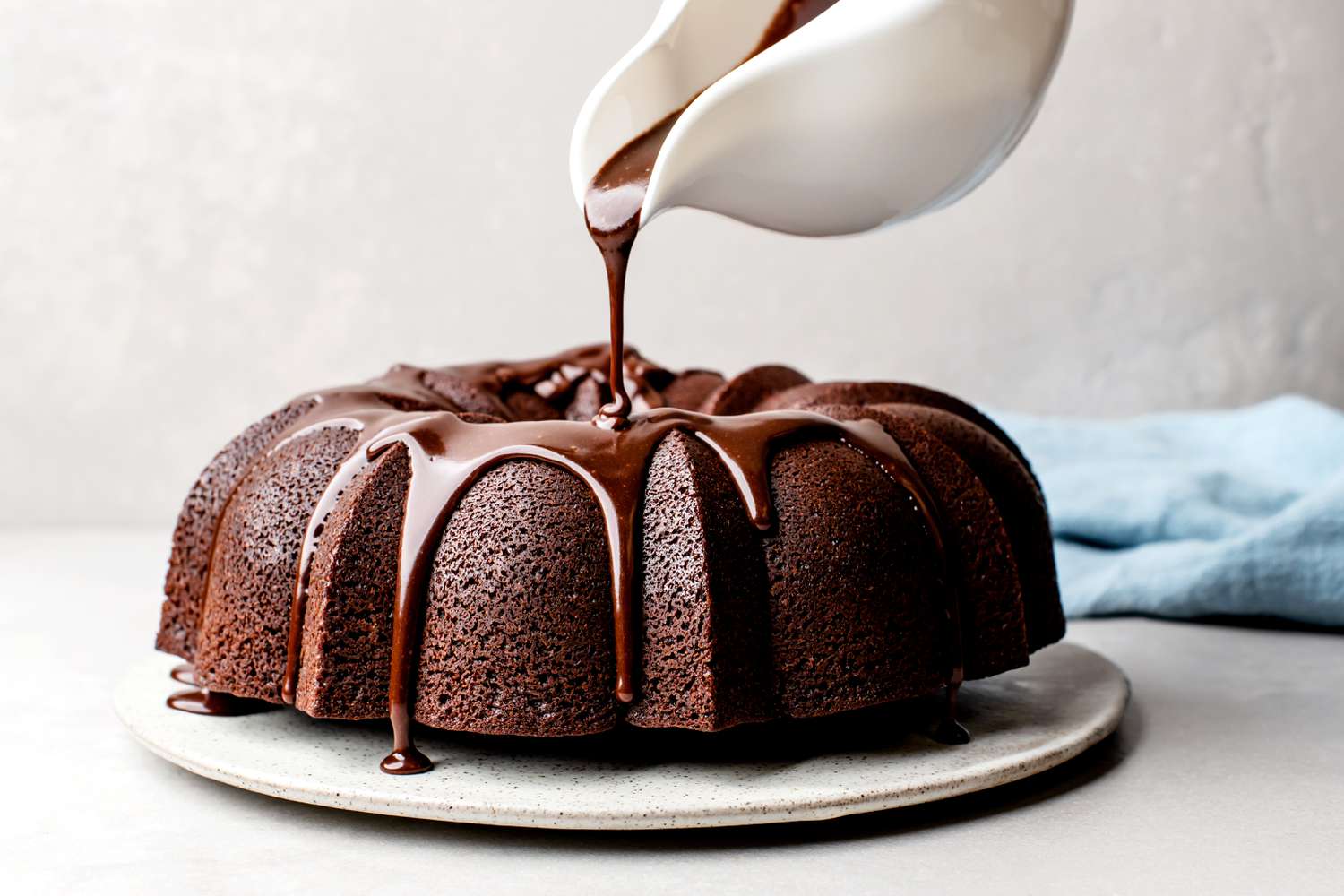Satiny Chocolate Glaze: A Step-by-Step Guide for Perfect Dessert Finishing
