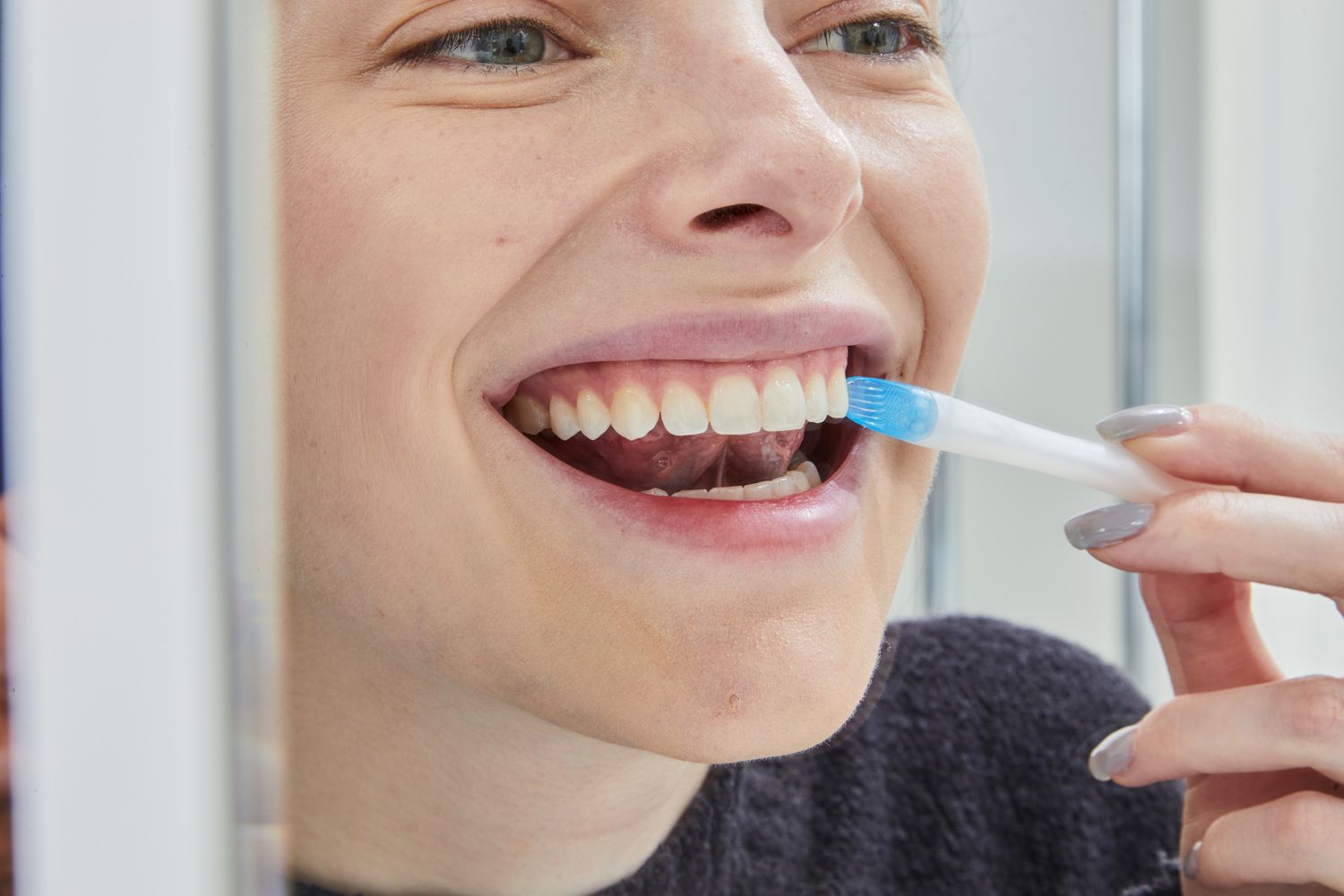 9 Best White Strips for a Brighter Smile: Top Picks for Effective Whitening