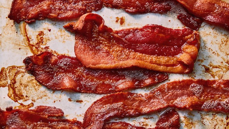 Thick Cut Bacon in the Oven: Perfectly Crispy and Mess-Free