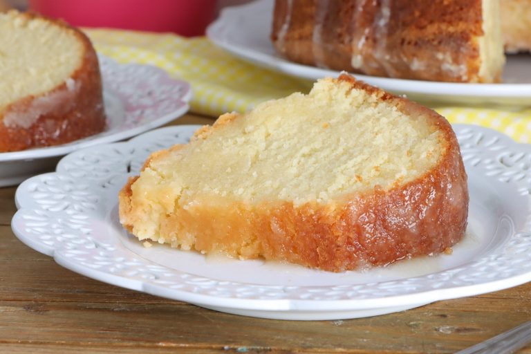Kentucky Blue Ribbon Butter Pound Cake: Rich Flavor and Moist Perfection