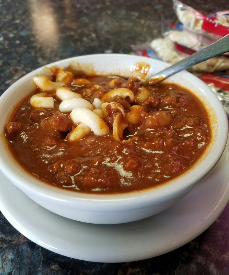 Savor Sharon’s Awesome Chicago Chili Recipe: Perfect for Family Gatherings