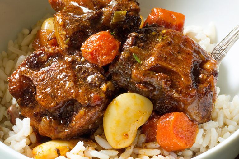 Slow Cooker Oxtail Stew Recipe: Comforting, Flavorful, and Easy to Make”