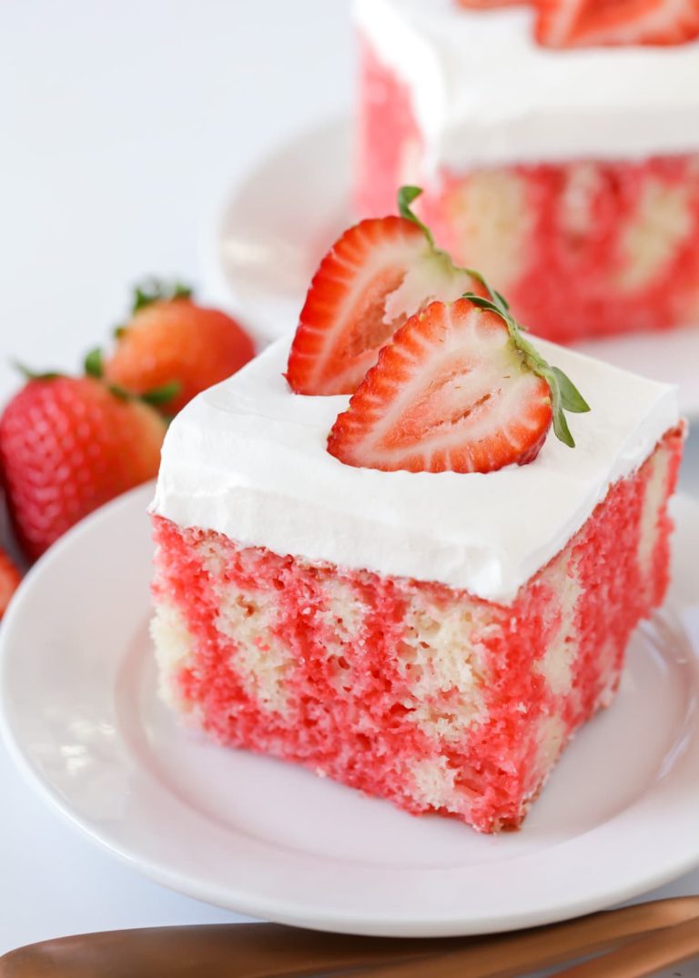Jell-O Poke Cake Recipe with Flavor Variations and Tips
