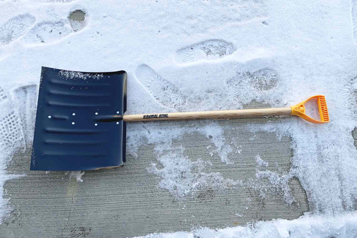 9 Best Snow Shovels for Effortless Winter Cleanup