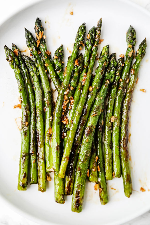 Sauteed Garlic Asparagus Recipe: Health Benefits and Easy Cooking Tips
