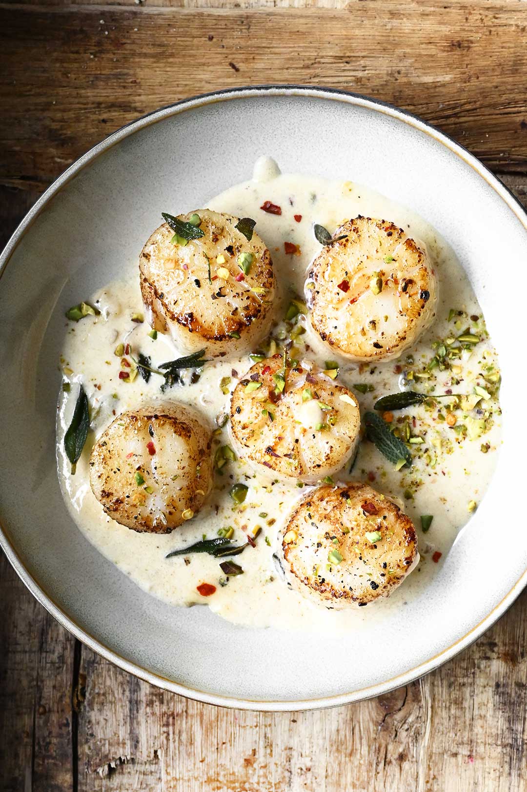 Scallops With White Wine Sauce - Easy Recipe Guide