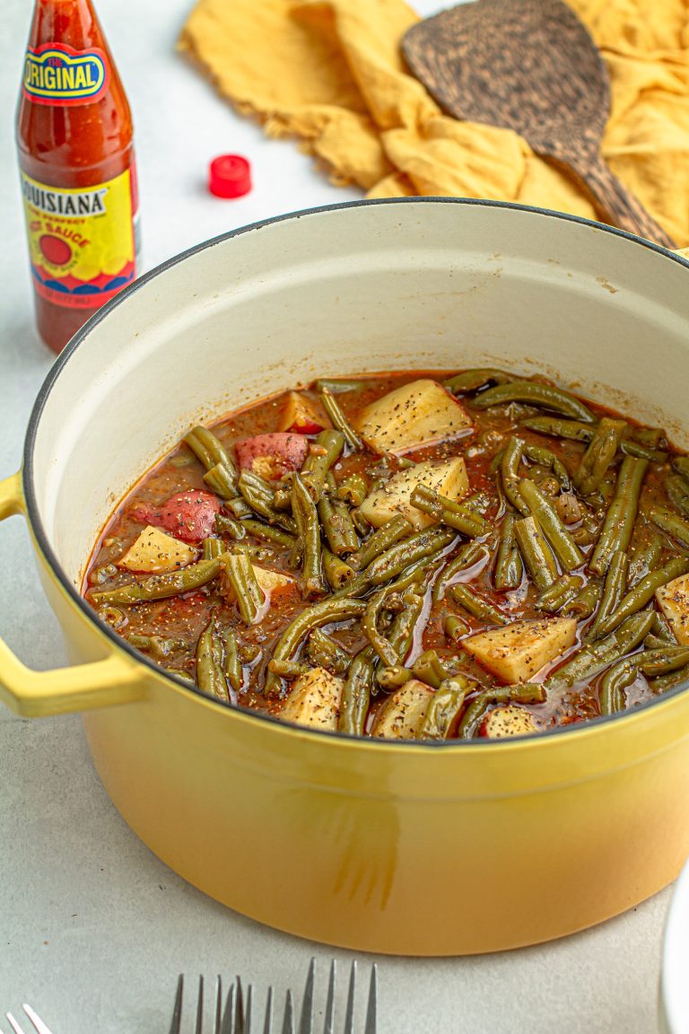 Smothered Green Beans Recipe: Southern Flavors and Serving Ideas