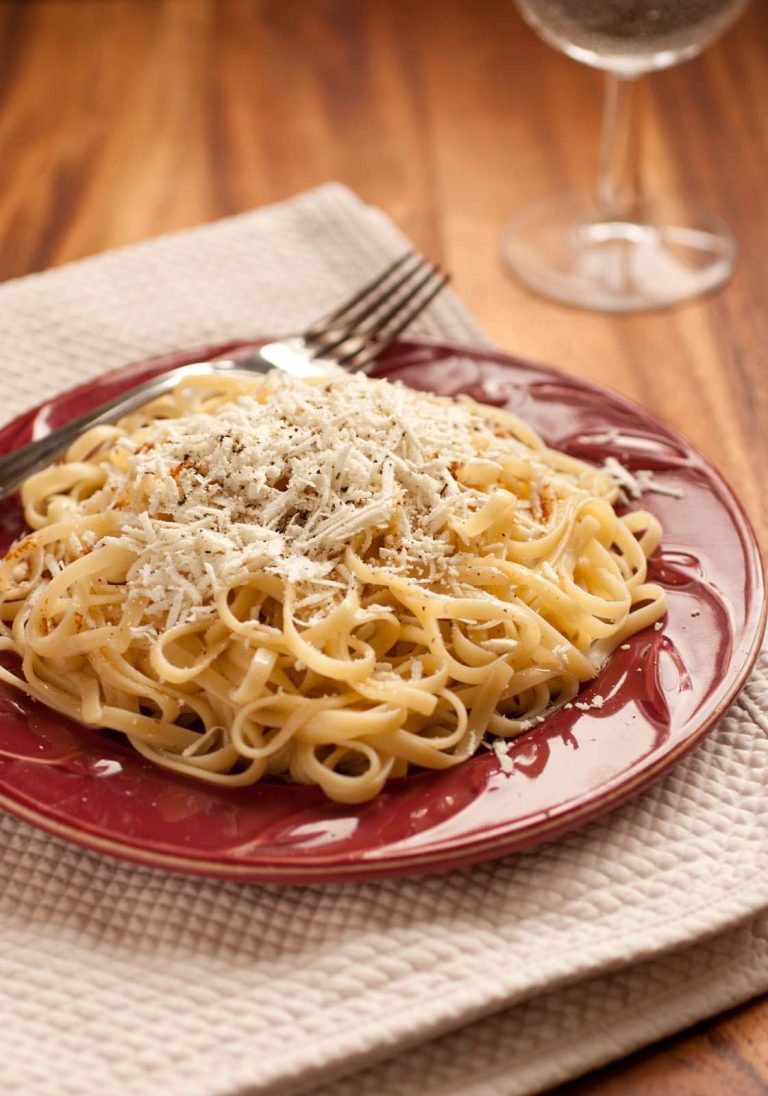 Mizithra Browned Butter Pasta: A Flavorful Greek Dish with Nutritional Benefits and Pairing Tips