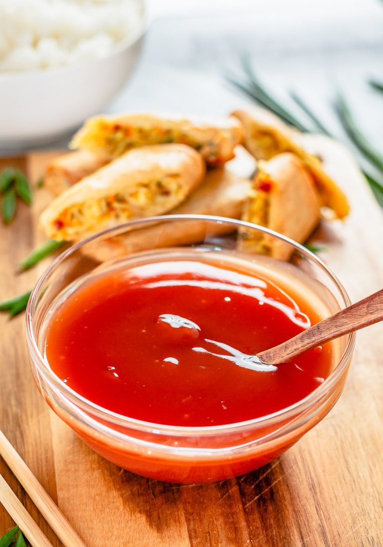 Sour Sauce: A Versatile, Health-Conscious Condiment Loved by Foodies