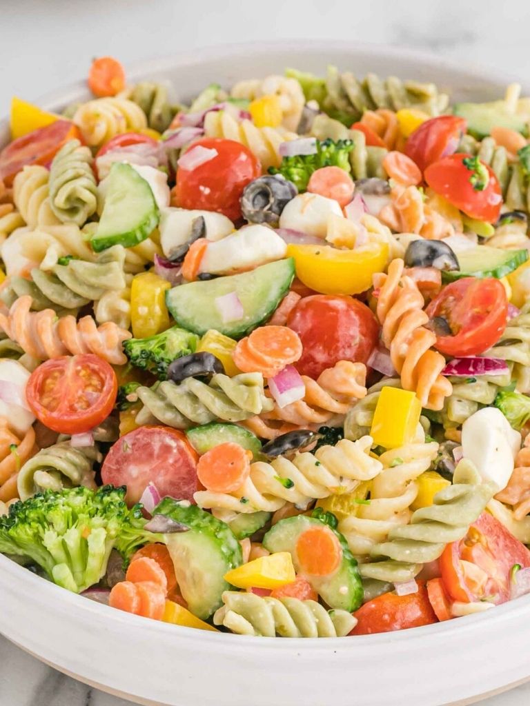 Rainbow Rotini Salad: A Colorful, Nutritious, and Customizable Dish