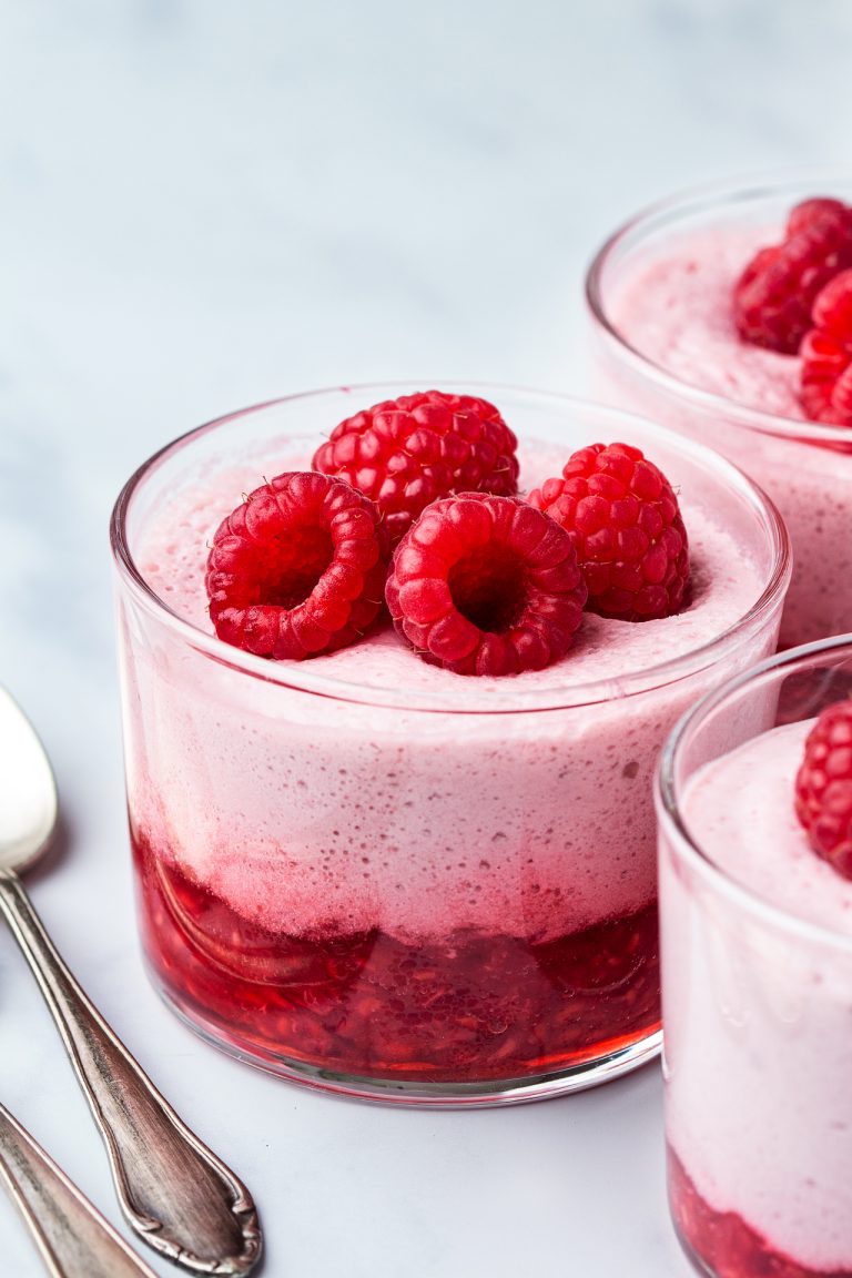 Raspberry Mousse Recipe: Light and Fruity Dessert with Vegan Options
