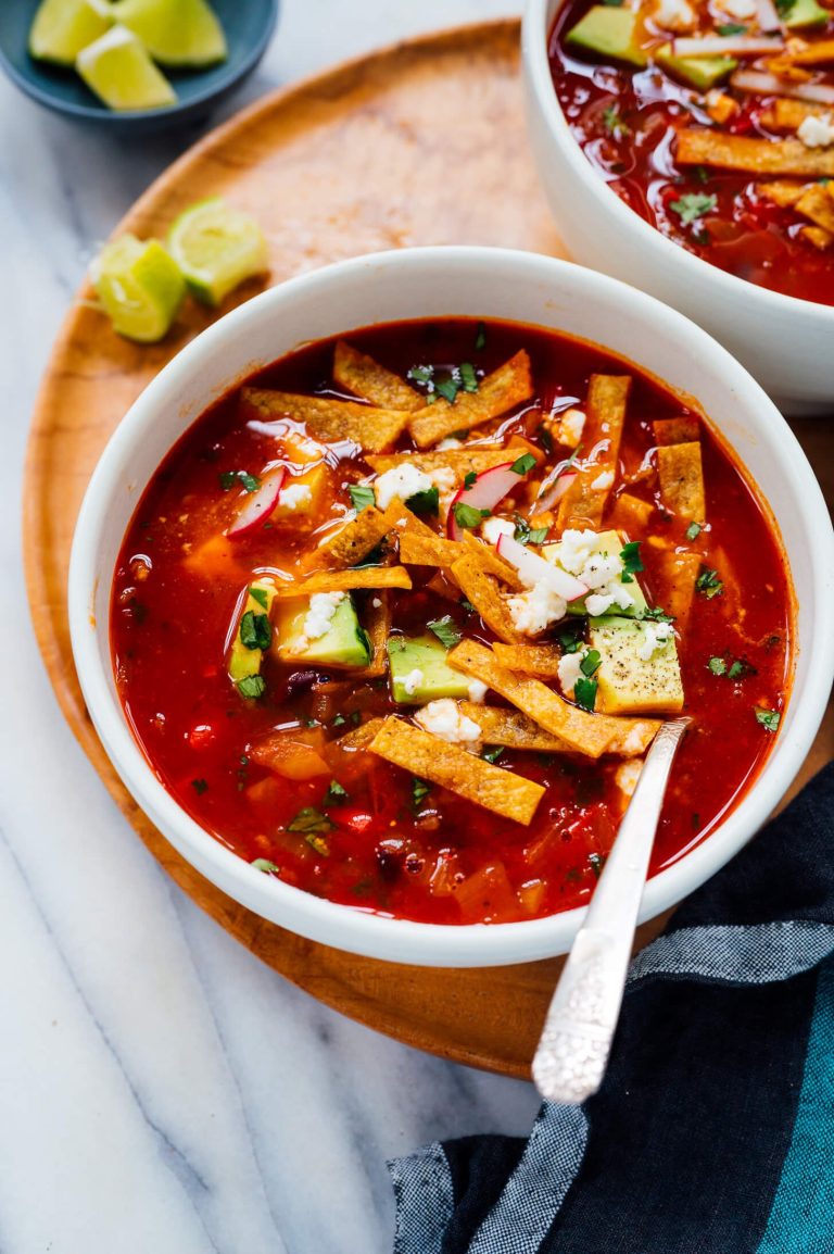 Speedy Tortilla Soup: Quick and Flavorful Mexican Recipe with Serving Ideas