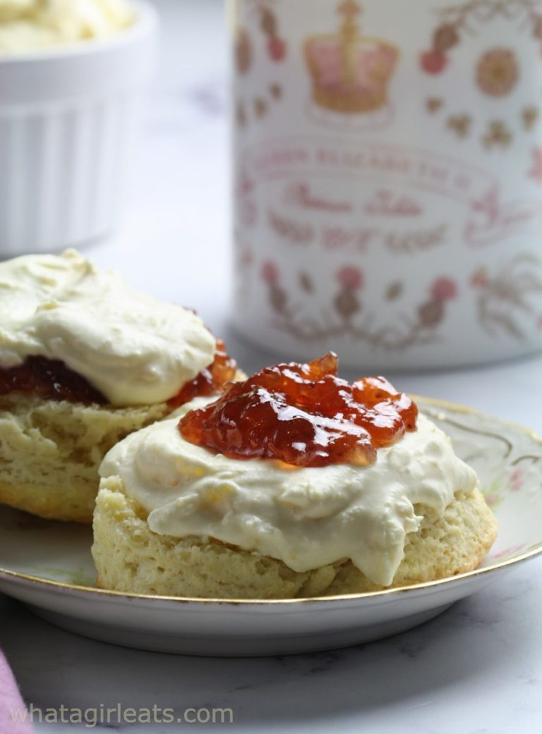 Clotted Cream Recipe: History, Tips, and Delicious Serving Ideas