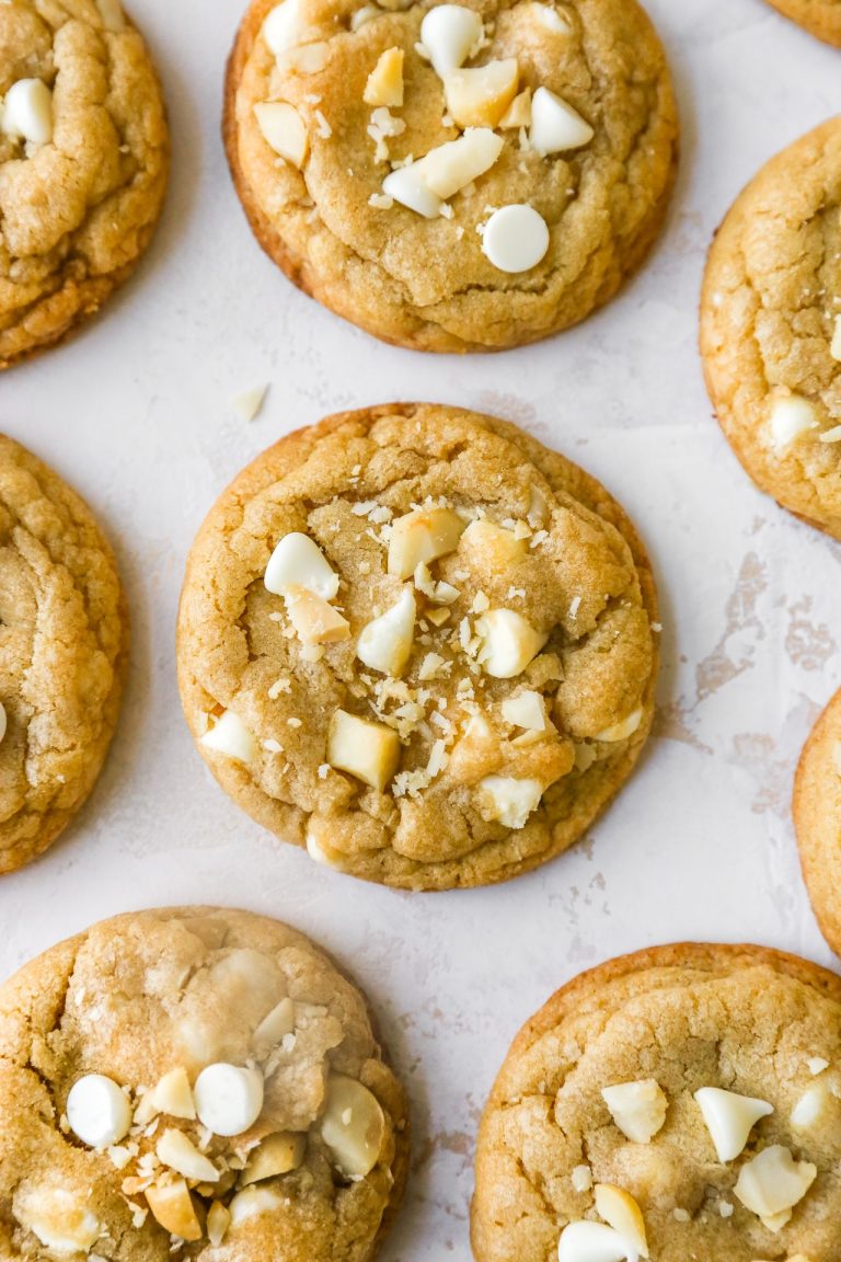 White Chocolate Macadamia Nut Cookies: Ingredients, Pairings & Health Tips